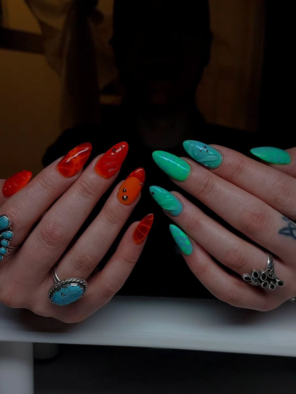 Colour-block nails